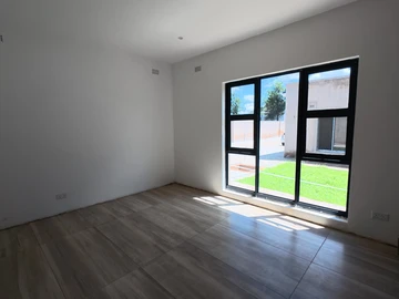 3 Bedroom Garden Flat