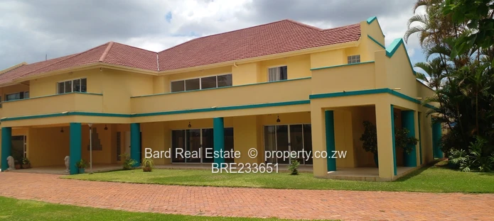 6 bed Double storey family home