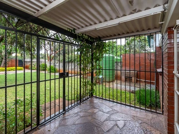 2 Bedroom Garden Flat