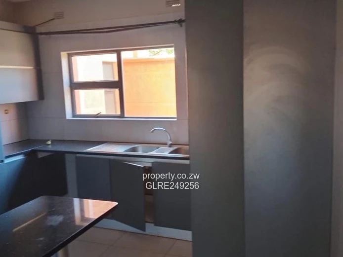 Spacious 4-Bed Vainona Apartment — Modern Kitchen & Borehole