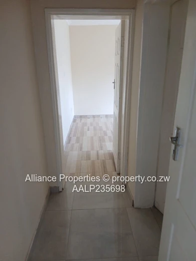 Newly Built 5-Bedroom Spacious, Stylish Cluster with Borehole in Strathaven 