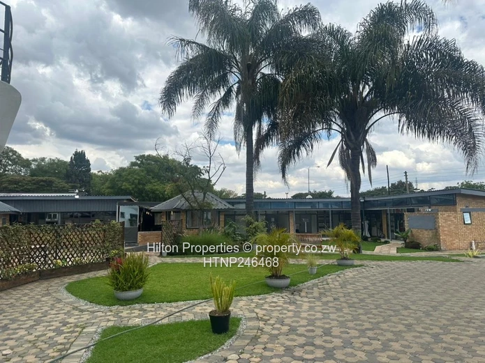 Shop and Offiice Space in Highlands (Harare North) 