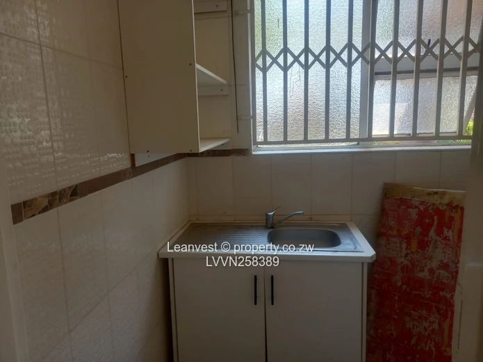 Pomona: 9-Bed Double-Storey Home with Garden & Flatlet