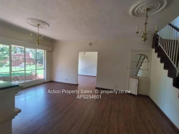 Neat 3 Bed Garden Flat! 