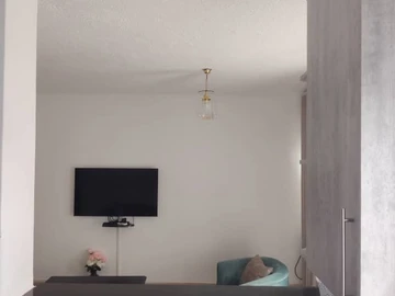 2 Bedroom Flat & Apartment