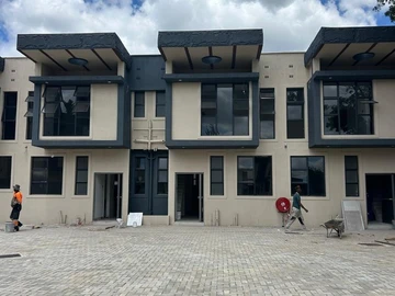 Borrowdale west duplex apartments to let