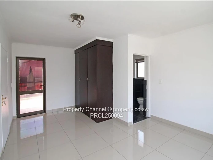 Spacious 2-Bed Apartment with Pool & Gardens in Midrand, Johannesburg, South Africa