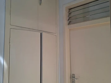 2 Bedroom Flat & Apartment