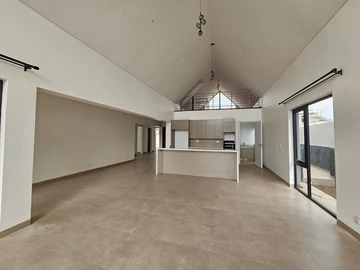 4 Bedroom Flat & Apartment