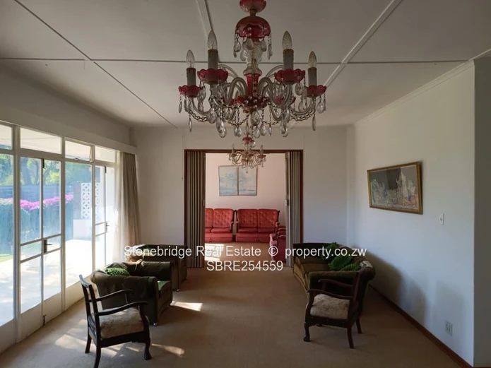 3 Bedroom House in Hillside For Sale