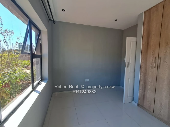 Neat newly buit 3 bed cottage