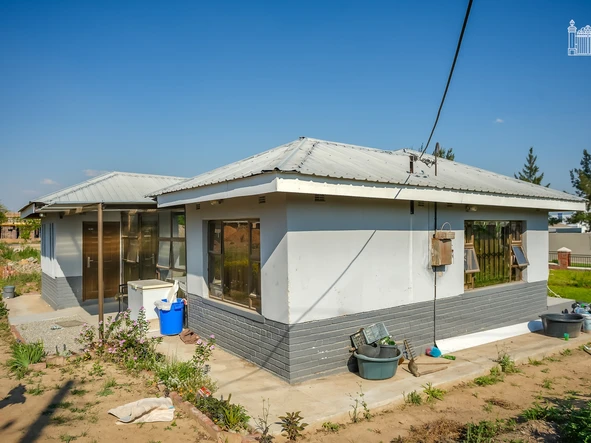 Stands & Residential Land