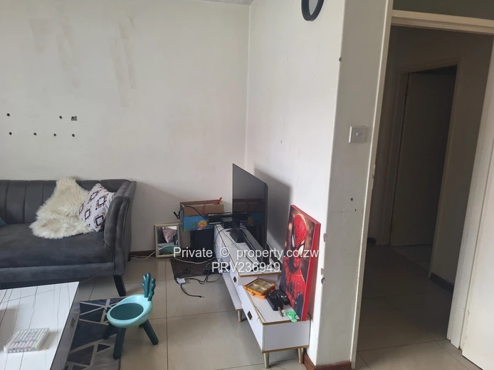 2 bed flat available 
