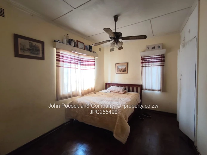 Malindela 5 Bedroom Home – Renovators Dream