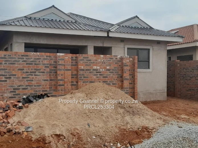 4-Bedroomed House in Glaudina — Walled & Tiled
