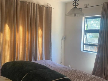 3 Bedroom Flat & Apartment