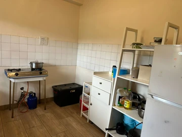 3 Bedroom Flat & Apartment