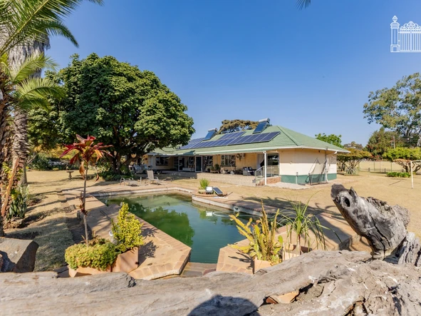 6 Bedroom House