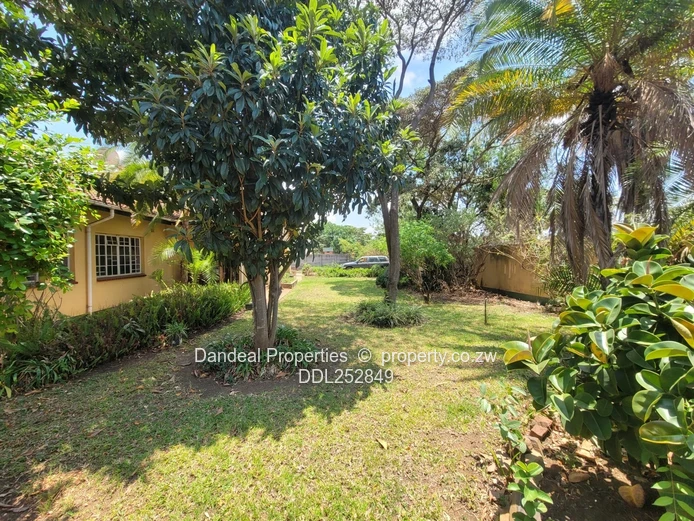 Goodhope 5-Bed Home with Pool & Spacious Grounds