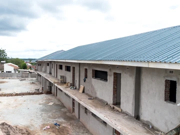 2 Bedroom Flat & Apartment