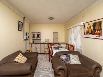 3 Bedroom Flat & Apartment