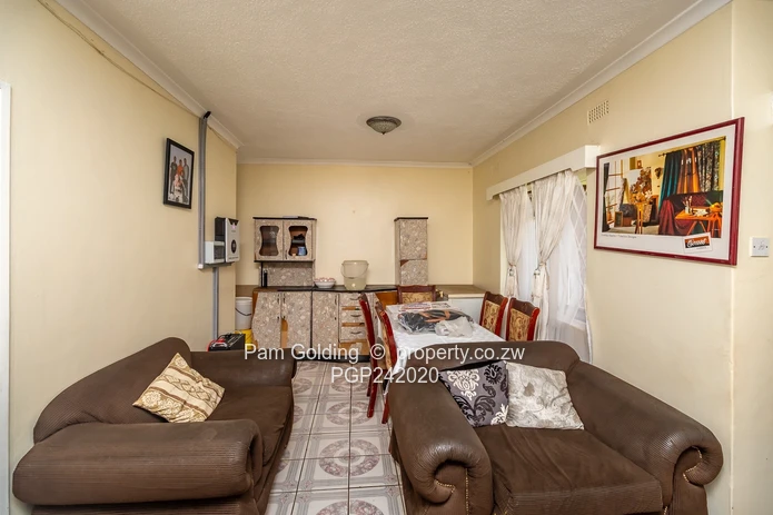 Tynwald Flat (Sole Mandate)