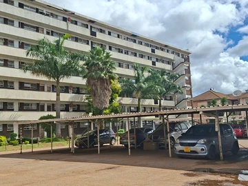 2 Bedroom Flat & Apartment