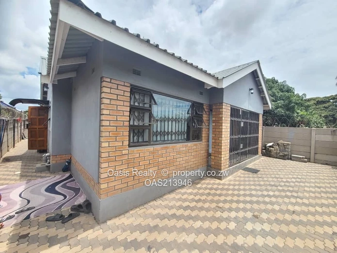 Neat House For Rent in Glenorah A, Harare