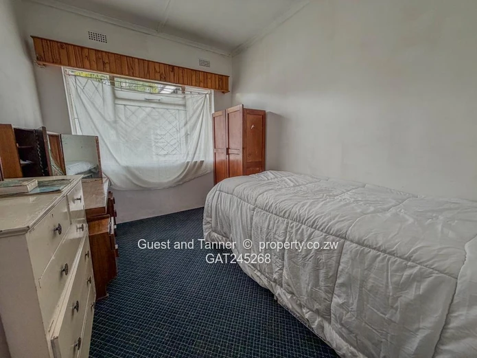  6-Bedroom House For Sale In Old Marlborough