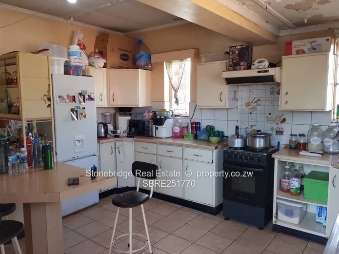 3 Bedroomed Semi-Detatched House in Paddonhurst for sale