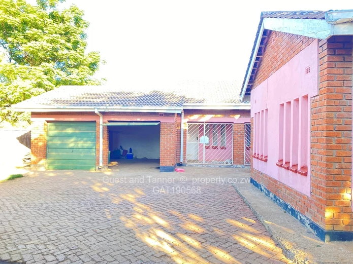 4 Bed Houses for Sale in Haig Park GAT190568