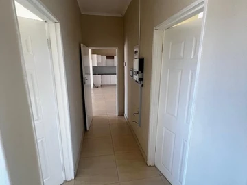 3 Bedroom Flat & Apartment