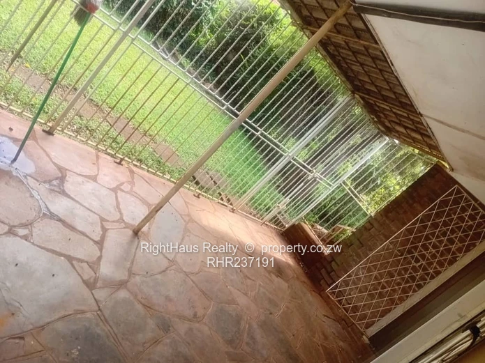 A Cozy Garden Flat To Rent In Marlborough