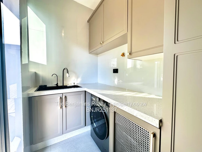 4 Bed Modern Villas-Mt Pleasant