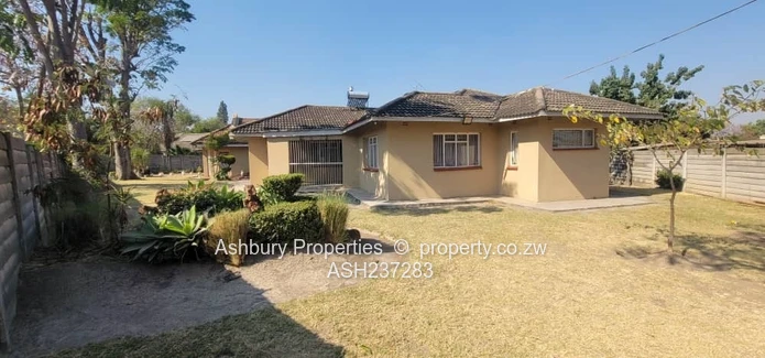 Sentosa 4-Bed Home w/ Thatched Gazebo & Borehole (Sole Mandate)