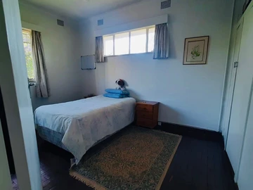 2 Bedroom Flat & Apartment