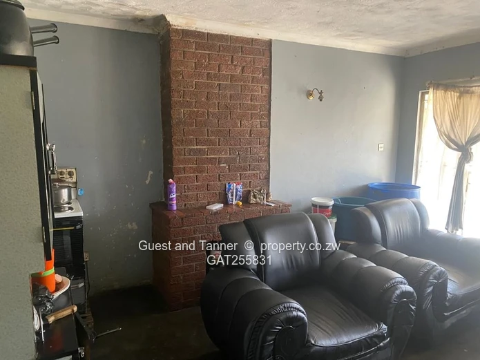4-Bedroom House with Expansion Potential for Sale – Chitungwiza, Unit J