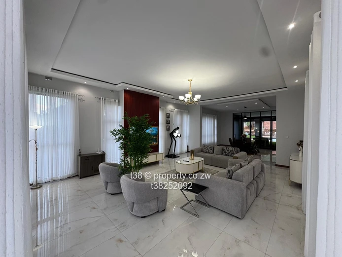 Luxury 5-Bed Umwinsidale: Pool, Terrace, Walk-in Closet & Borehole