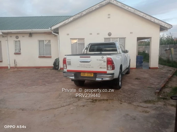 3 bedroom house in Glenview 7 extension