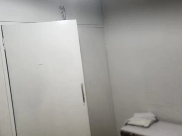 2 Bedroom Flat & Apartment
