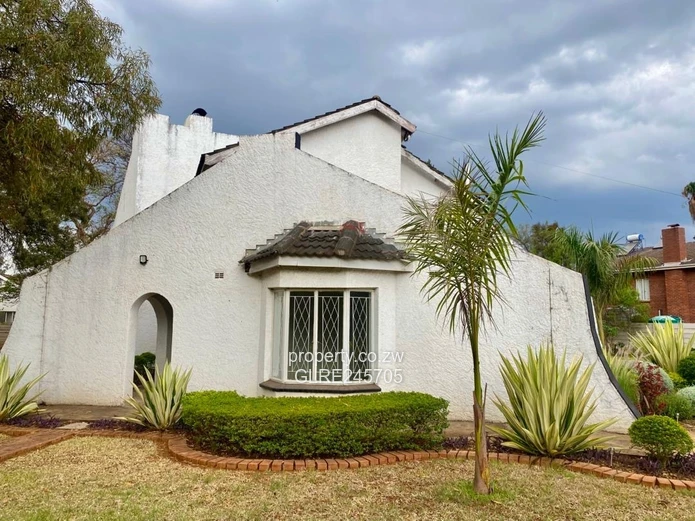 Gunhill: 5-Bed Home w/ Staff Quarters, Garage & Garden