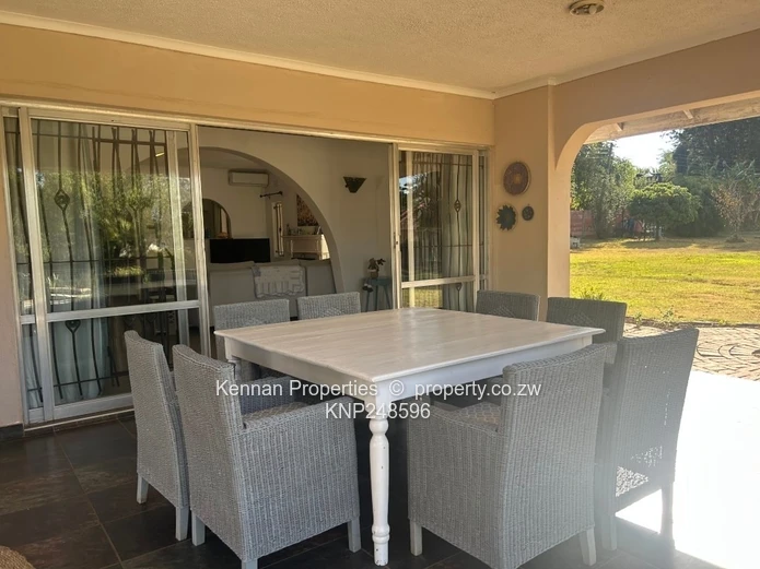 Comfortable home with attached Granny Flat/guest wing