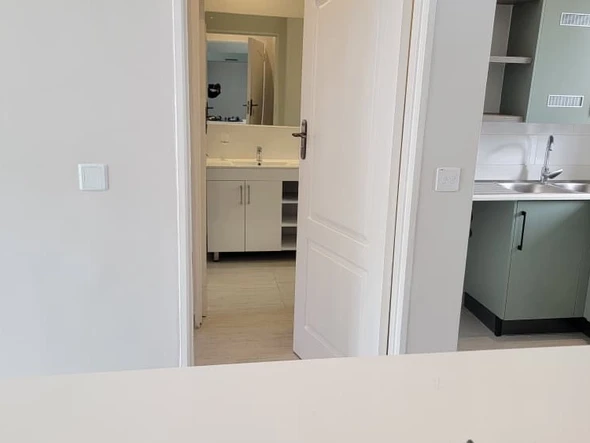 2 Bedroom Flat & Apartment