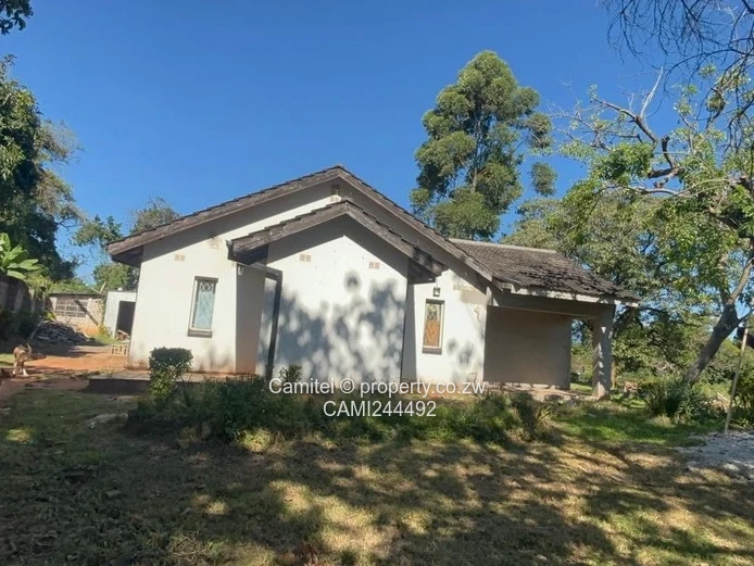 Spacious 4-Bed Home with Garden, Flatlet & Garage — Morningside