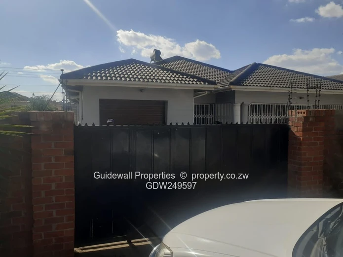 4 bed house for sale in New Marlborough