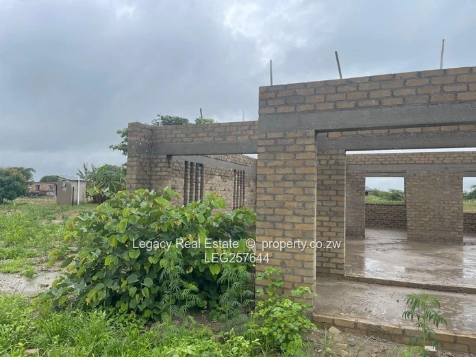 3-Bed Unfinished Brick Home on 1000m² in Chitungwiza