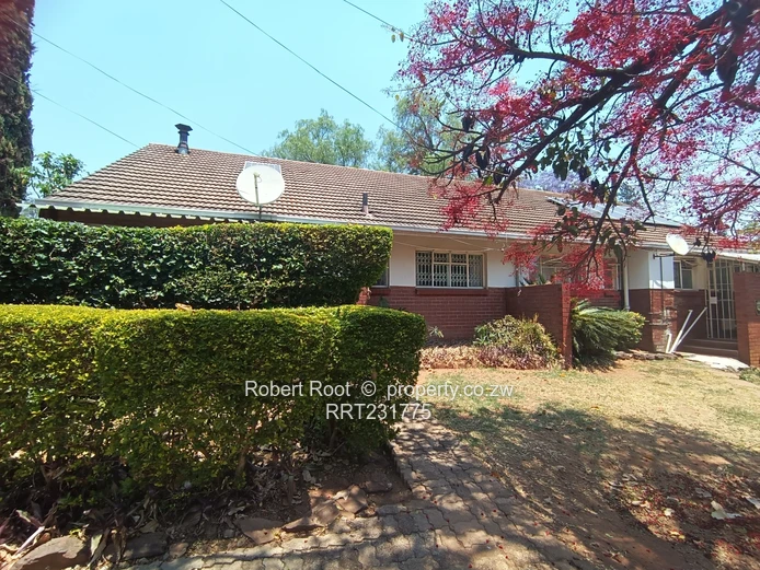 2 bed flat in Greendale