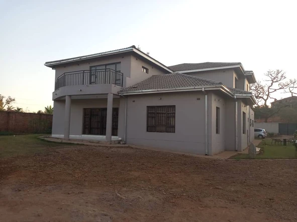 6 Bedroom House
