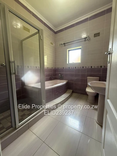 Greystone Park 3 bedroomed townhouse rent (Sole Mandate)