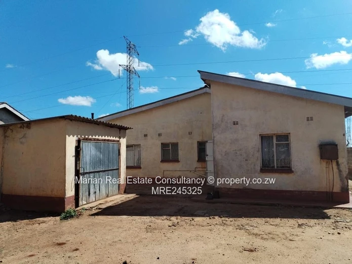3 Bedroom House, Mahatshula For Sale